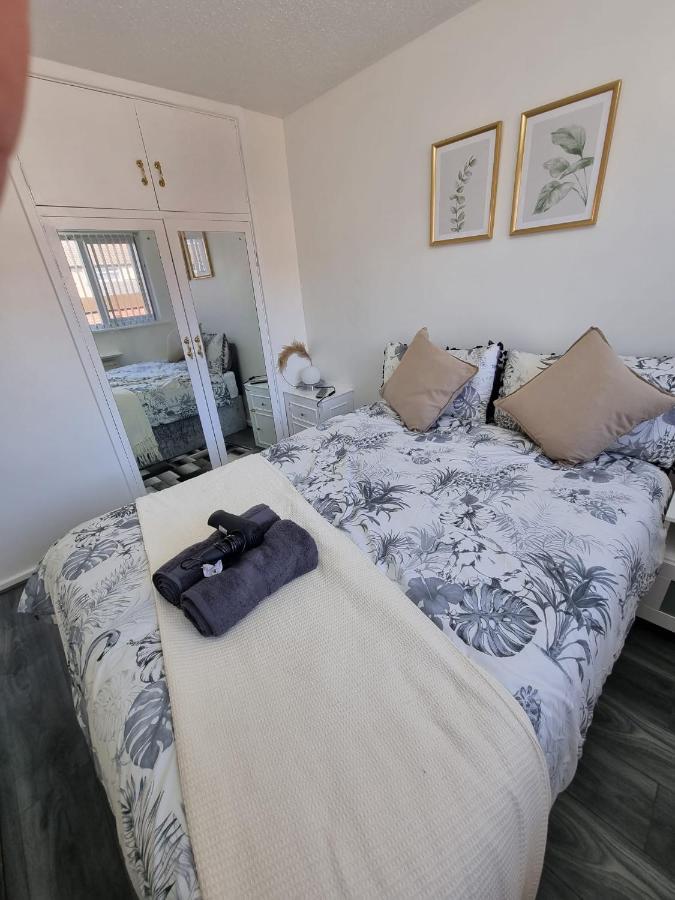Centrally Located W/ Free Parking & Smart Tv Leeds  Exterior photo